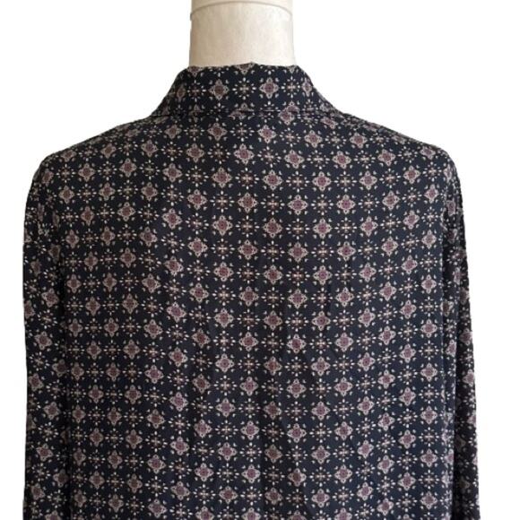 About A Girl Blue Lavender Floral Button Tab Sleeve Blouse Top Size XL NEW - Picture 5 of 13